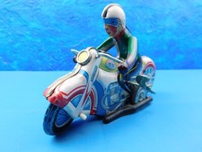 E02 Blechspielzeug China